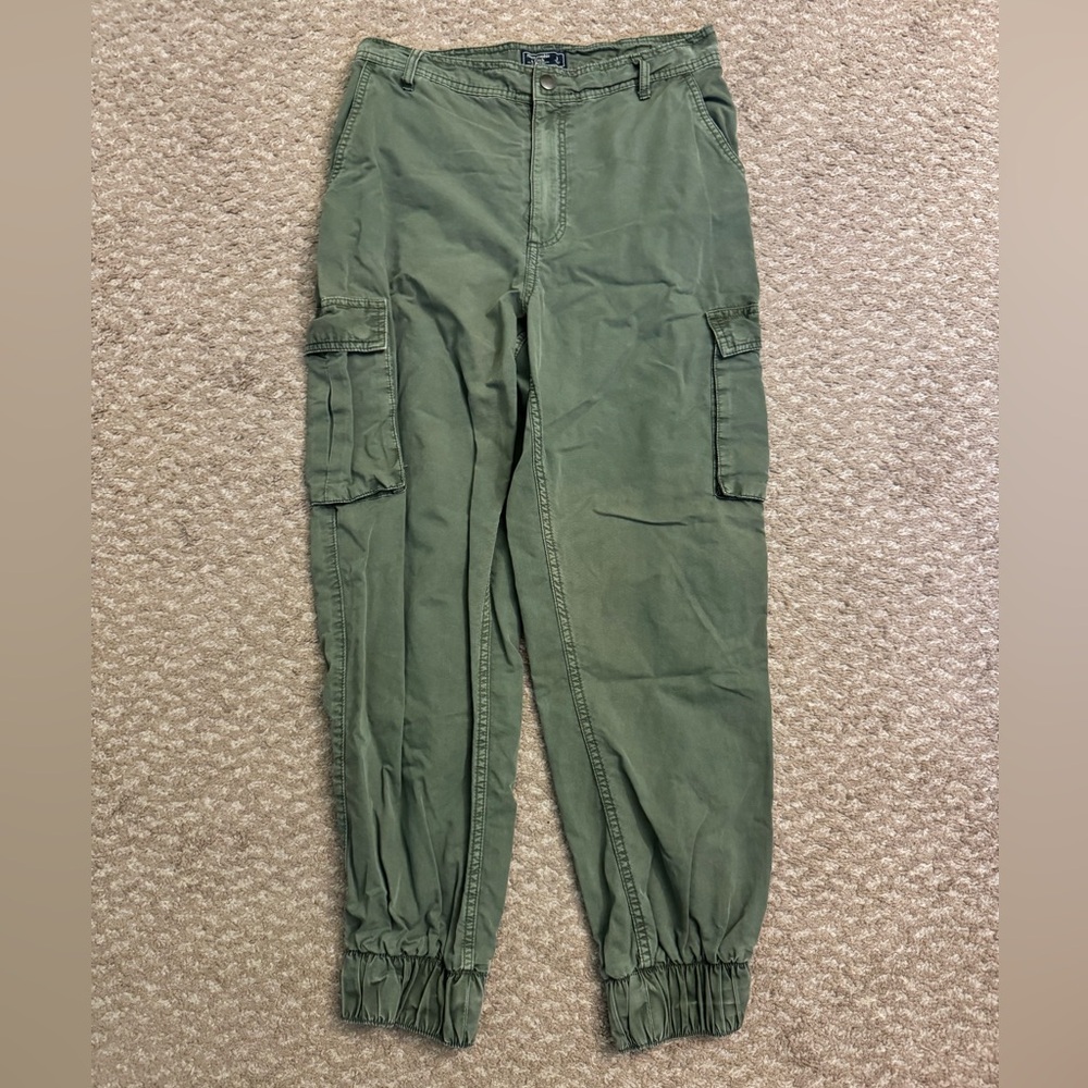Abercrombie & Fitch Olive Cargo Pants